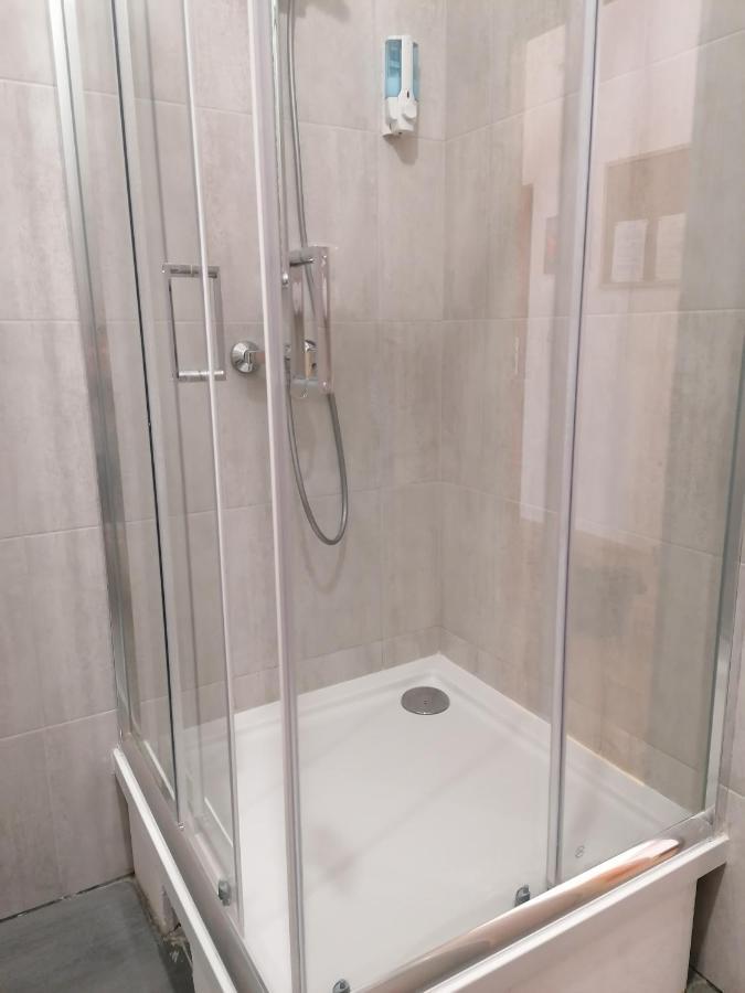 שצ'צ'ין Hostel Tulip - Pokoj 5 Ze Wspolna Lazienka I Kuchnia מראה חיצוני תמונה